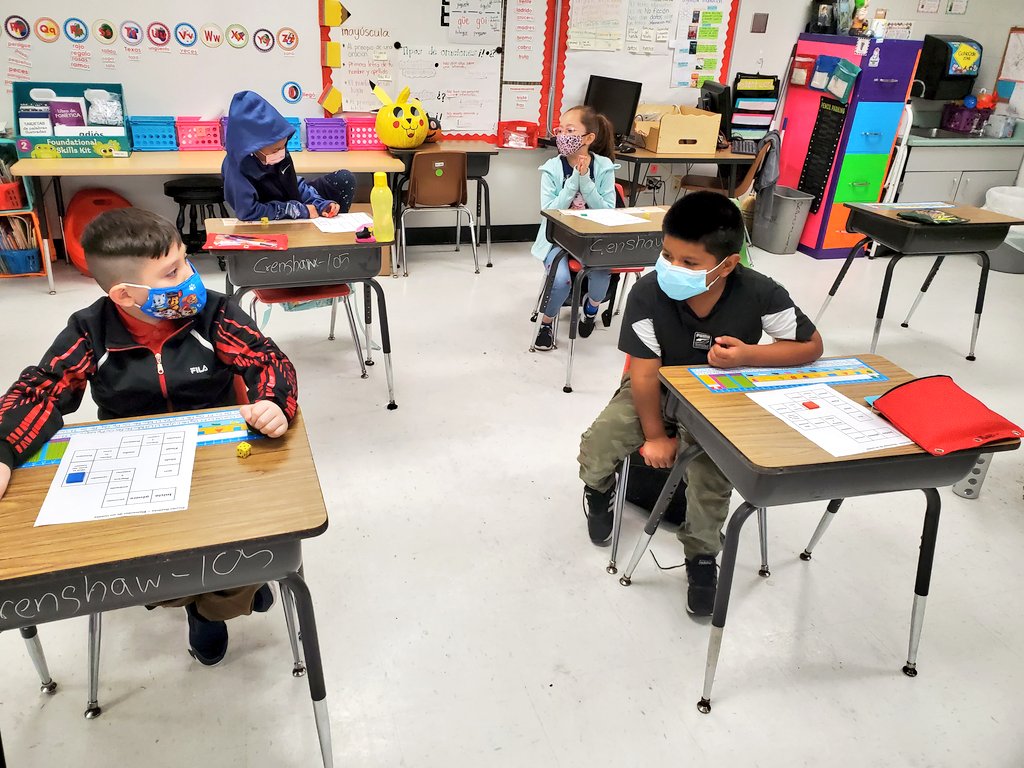 Jaleydapz's tweet photo. Genre: Realistic fiction! My students wanted to play the giant boardgame again. I had a better idea and gave them their personal board. They were able to play with a partner 😊 Make it fun!
@crenshawcomets #duallanguageclassroom @ChannelviewISD #proud2becisd https://t.co/ZLFpoObeWO