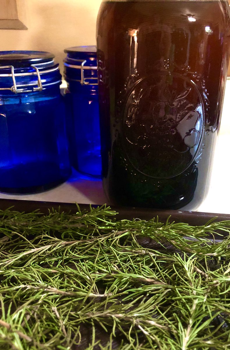 ThomsJenn's tweet photo. Cold brew coffee and drying herbs. #coldbrew #homestead #selfsuficient #beprepared https://t.co/zZnXQVVmJ8