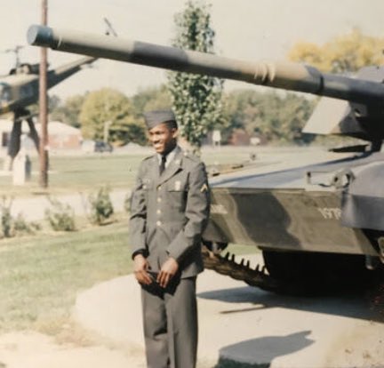 RepSteveStivers's tweet photo. Stephen Christopher Lester embodies the American spirit in many ways, including by always making sure to stop when he sees a fellow veteran, shake their hand, &amp; thank them for their service.  Thank you for your service to the @USArmy &amp; for now serving as a leader in #Lithopolis. https://t.co/J9v8IBxa4h