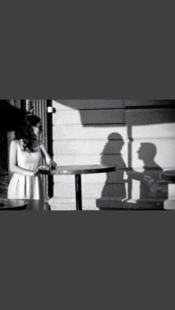 لاجيت عقبك مكان  كان يجمعنا 
أشوف  ظلك خيال غير  ماريتك