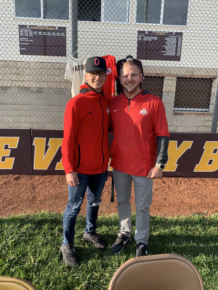 Gianni0423's tweet photo. Official!🖋 #GoBucks @bealsy9 @BVBaronBaseball @OhioStateBASE https://t.co/wPVHMYvL81