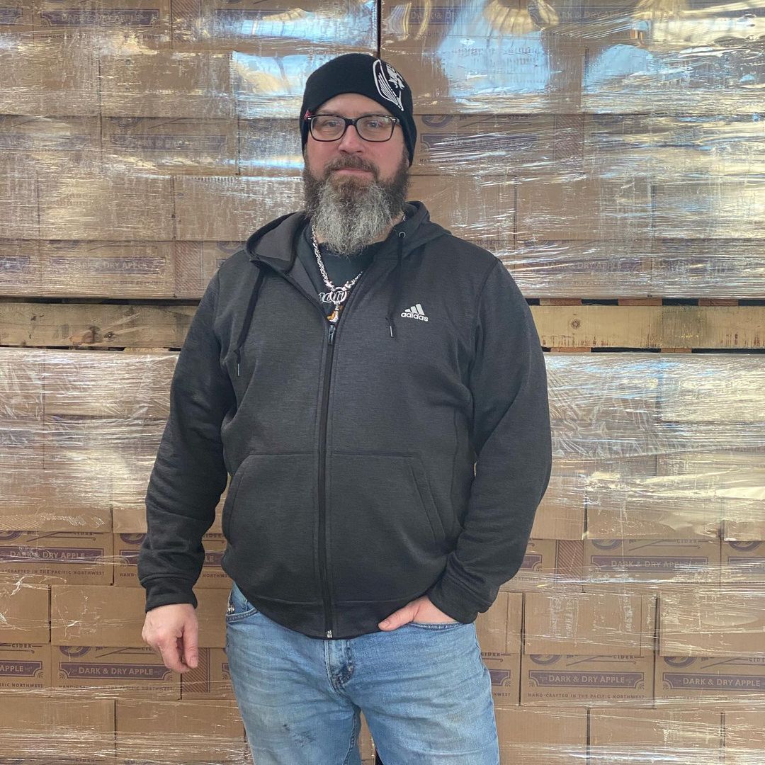 FishTaleBrewpub's tweet photo. In honor of Veterans Day we would like to thank all veterans for their service!
Jason Stenzel our Cider Maker is one of those, Army retired SSG. Also, pictured a regular at the Pub Paddy, Army retired!
#veteransday #olympia #since1993 #fishtalepub #thankyouforyourservices https://t.co/OZhWHmPG4t