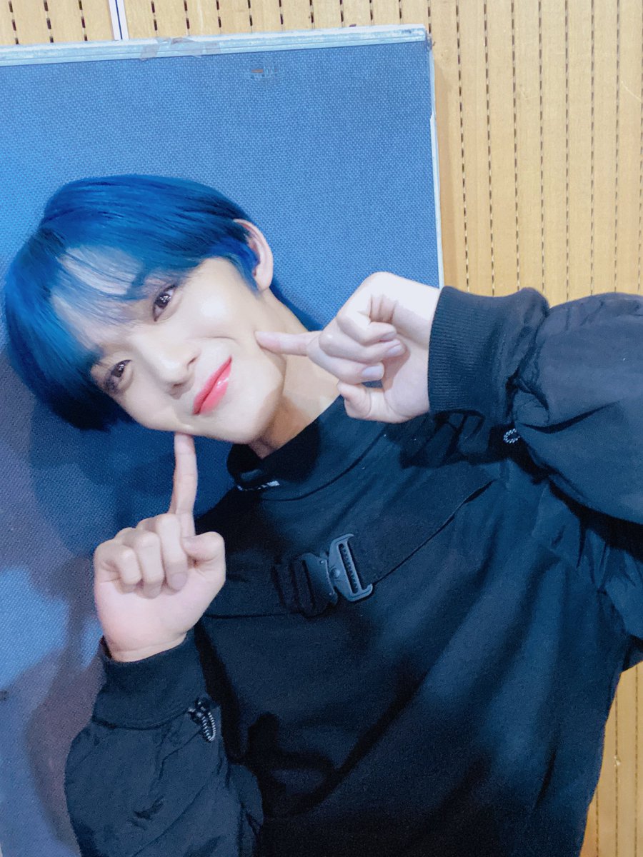 ClXTWT_'s tweet photo. ! ⸝ ꜜ 𝗛𝗲𝗹𝗹𝗼 ∷ ᥕᥱ 𓄹 ᥲrᥱ ﹫ C!X ✰ ᥙ𝕡 ִֶָ dᥲtᥱ 𓈀 ᥒᥱᥕ ៸៸ . . 𝕖𝕧𝕖𝕟𝕥 #TAGWithConstly #ConstlyDB
Les mandamos a nuestro bebé al debut de @weconstly algo tarde, pero mejor tarde que nunca, me lo cuidan xfa https://t.co/liOjjqJ147