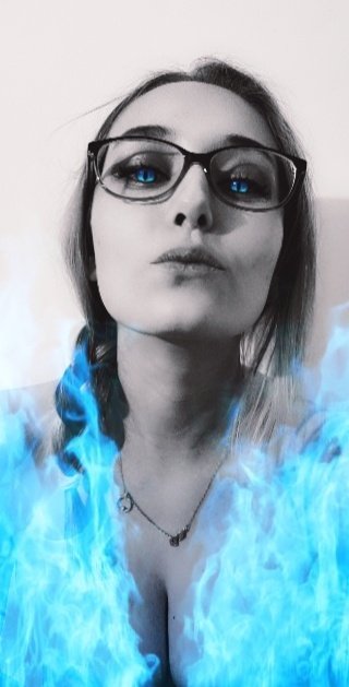 Petites new's et cadeau de mon Nourson d'amour 💋&hearts;️&hearts;️&hearts;️ https://t.co/bImP0i6EE5<a href="/tag/samsungzflip4"class="tags"><span>#samsungzflip4</span></a>