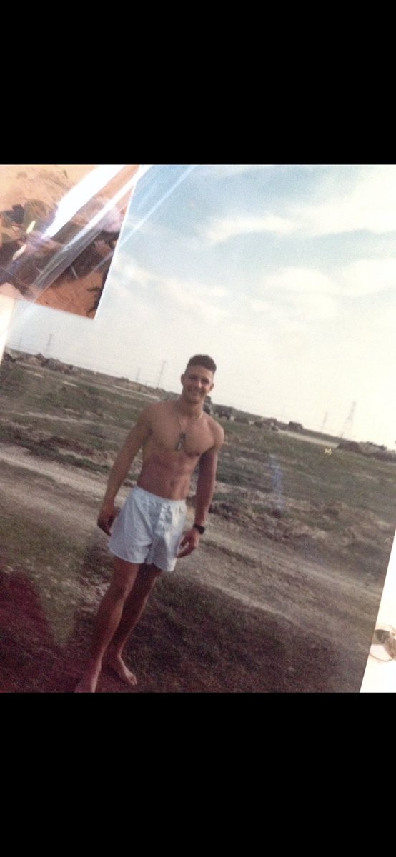 Happy Veterans Day to the old man! Men and women like him have fought to protect the rights that other countries do no have the same luxury as. Thank a veteran today. 🇺🇸🇺🇸🇺🇸