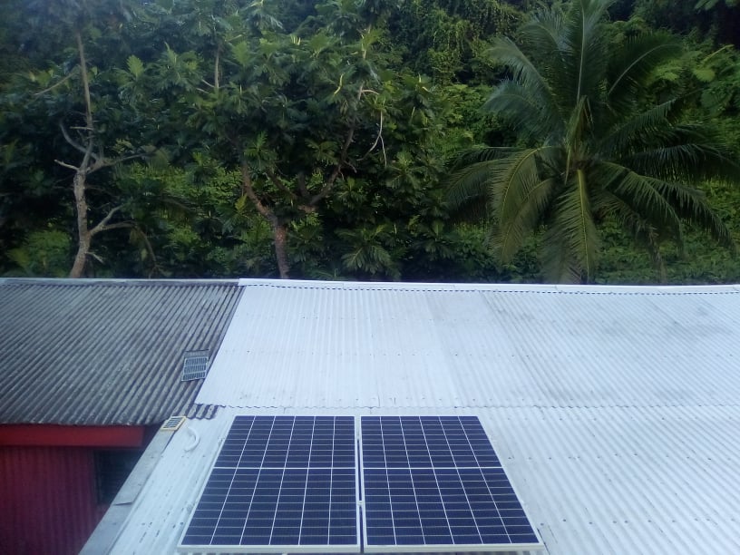 SolarFiji's tweet image. 0.60kWp Offgrid Solar System in Cakova, Moala, Lau

solarfiji.org/offgrid-solar-…

#solarfiji #cakova #moala #lau #fijiislands #victronenergy #canadiansolar #naradapower #renewableenergy #offgridsolarsystem #ResidentialProject