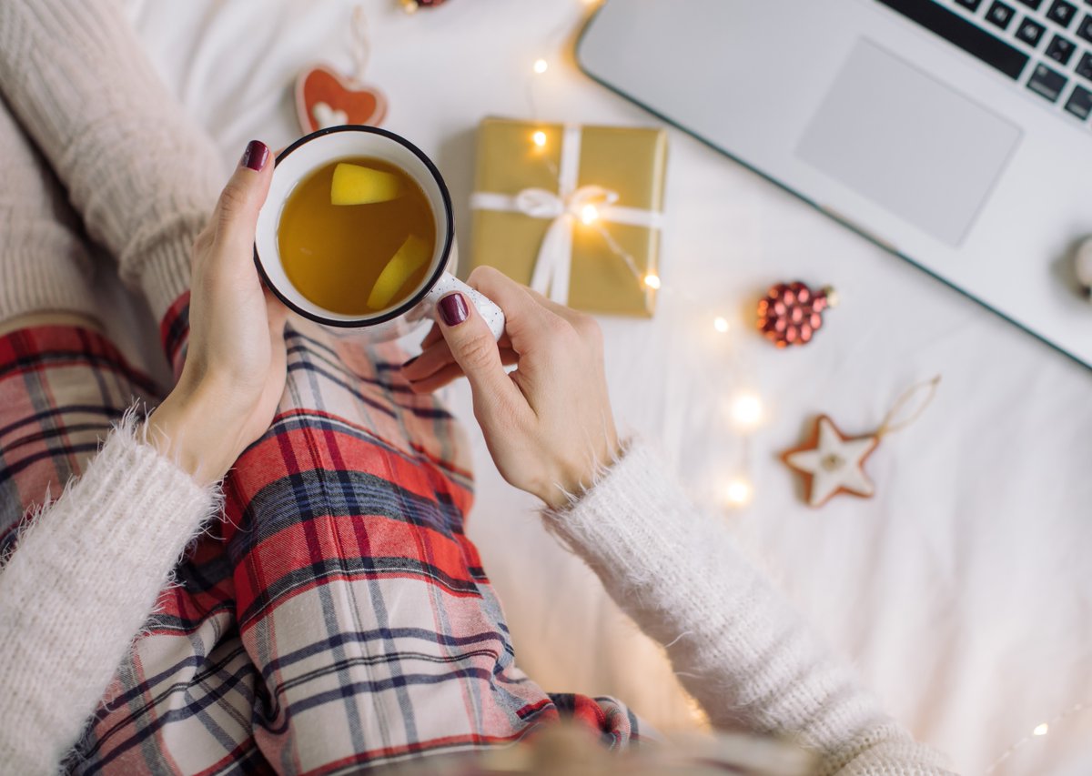 ebbtherapeutics's tweet photo. Not sure what to gift this holiday season? Good thing everyone loves sleep.

https://t.co/R0kqrkecQg https://t.co/Gv6nB7F6PR