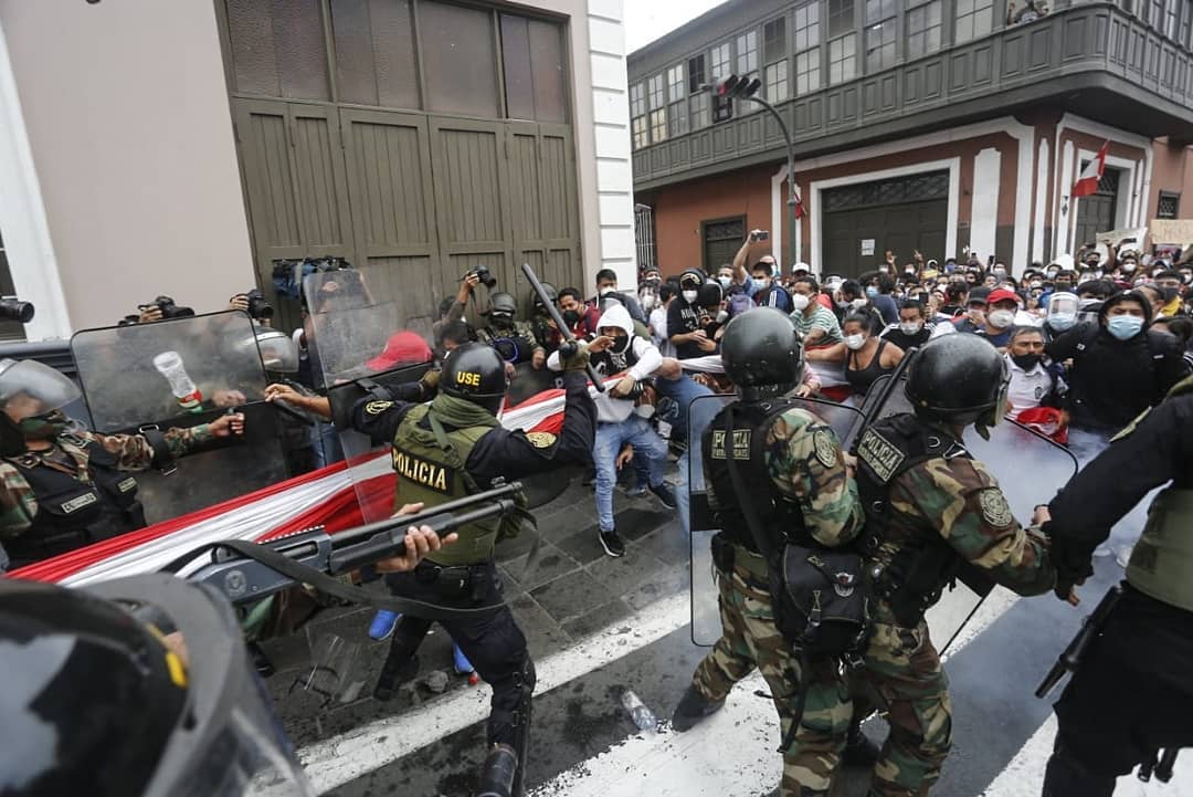Abro hilo de lo que está pasando en Perú, necesitamos ayuda. Difundan. #GolpeDeEstadoEnPeru