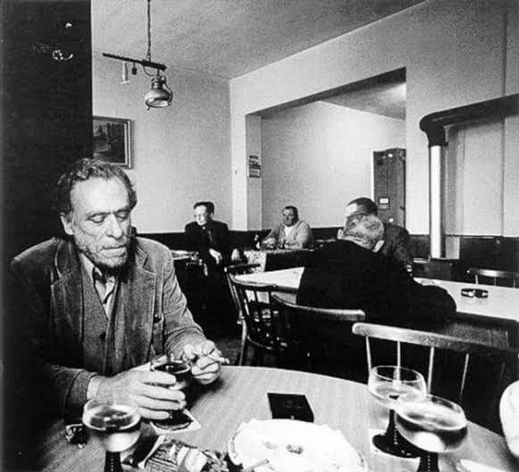 guialiteraria's tweet photo. "La tristeza es causada por la inteligencia. Cuanto más entiendes ciertas cosas, más desearías no comprenderlas". Charles Bukowski. https://t.co/O82Buv9hKb