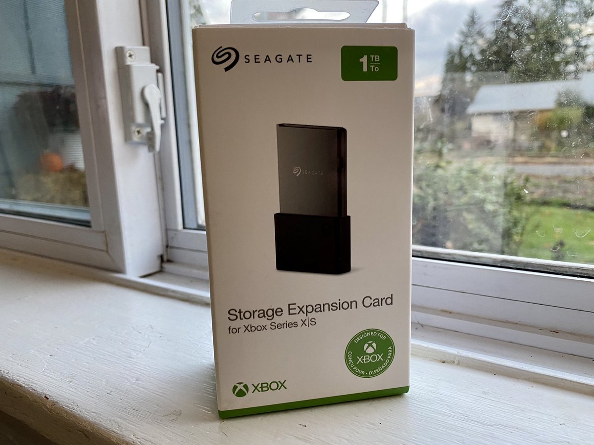 Fnav's tweet photo. The closest thing I’ll have to a @Microsoft @Xbox #XboxSeriesX since it is extremely hard to get one. I was a nanosecond too slow on the website. https://t.co/EypZOjDdgx