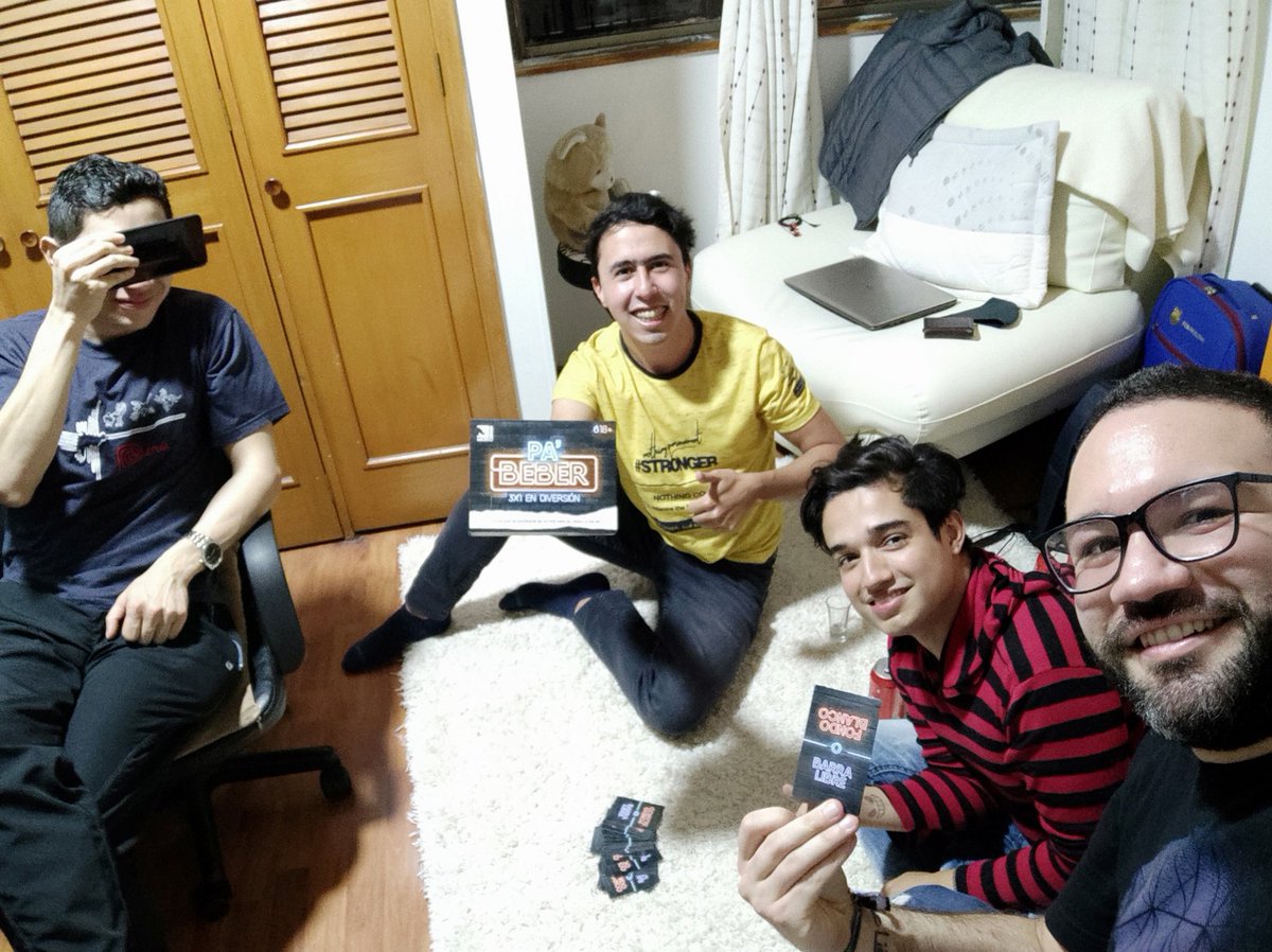 rafajaller's tweet photo. Jugando @pabeberco perfecto para el parche de amigos. El primer #PaBeber de la historia
@CallMeJuanda https://t.co/AnwZ8dfMzV