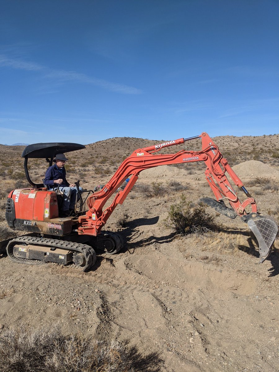 neotectonic's tweet photo. Bedrock thrust over lake seds. More trenching on the Ridgecrest 7.1 with @faultcreeper @_restlessearth and a guest appearance by @ramonarrowsmith https://t.co/7TeV0UQCjE