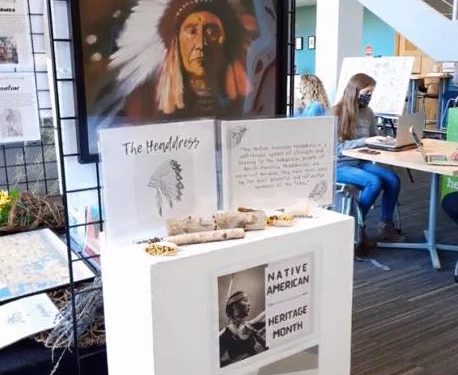 The Office of Student Diversity, Equity, and Inclusion (D.E.I.) recognizes Native American Heritage Month by curating a cultural display on campus.

sauthebuzz.com/wp-admin/post.…
