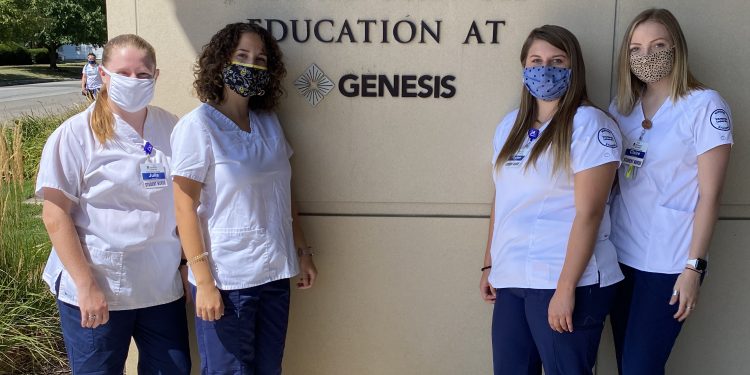 Like all healthcare workers, the St. Ambrose University nursing majors have seen the impact of the pandemic first hand during their clinicals. See what our Nursing Bees have to say about working during COVID-19.

sauthebuzz.com/sau-nursing-st…