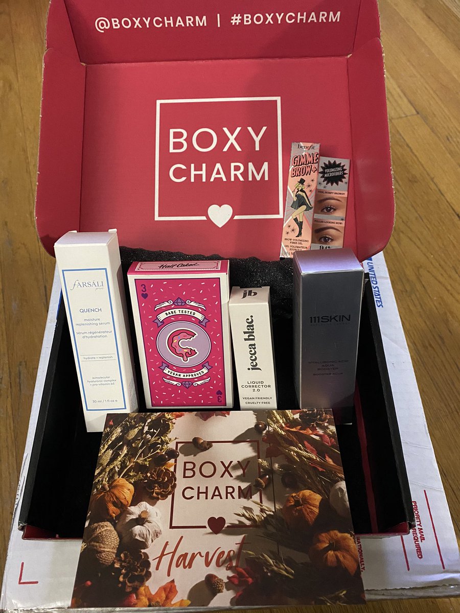 IsabelsGlamPage's tweet photo. Digging my November Boxy Charm Box 🍁🍂 #boxycharm #boxyharvest https://t.co/5N7kF7lZND