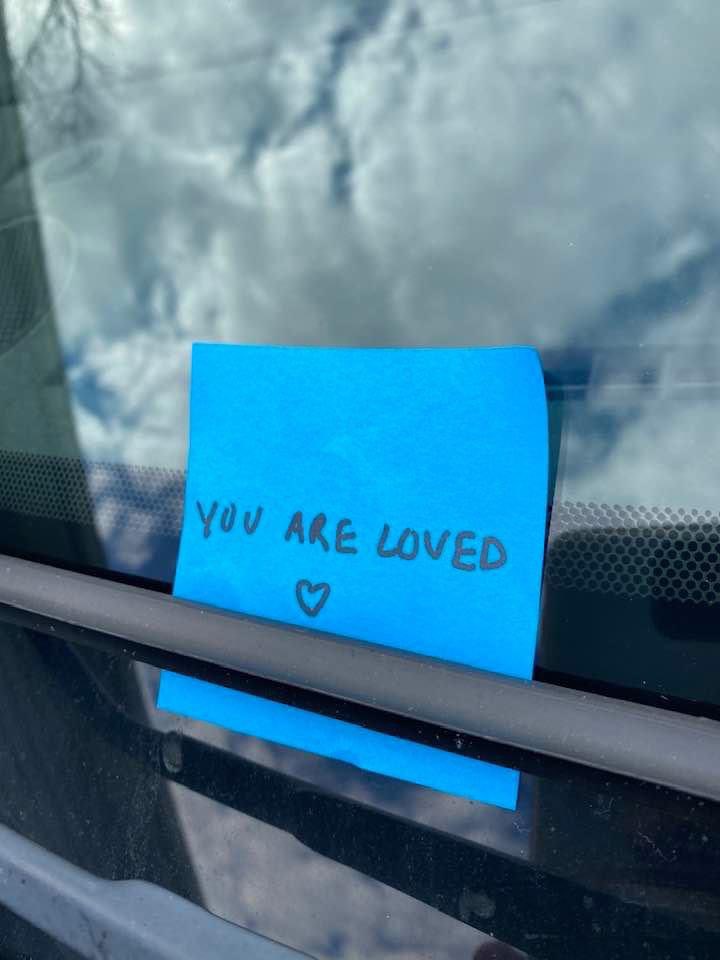 GuidanceDeptUHS's tweet photo. To whoever did these...thank you for spreading love. 💙 https://t.co/nycKRNrLMs