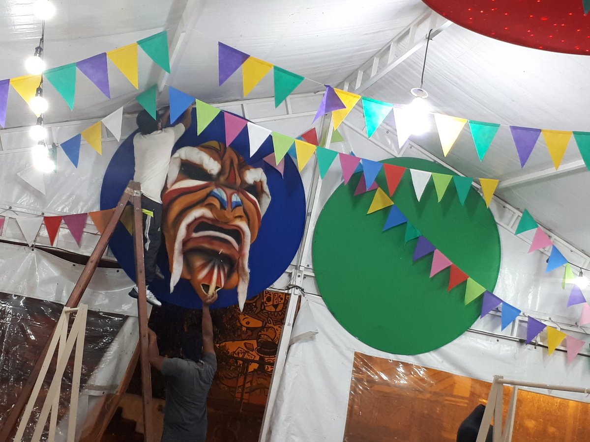 Mañana abre el Mercado Artesanal con artesanias de la region #Yungas 
Ambientando 😁❤ 
#PlazaVilca #Jujuy