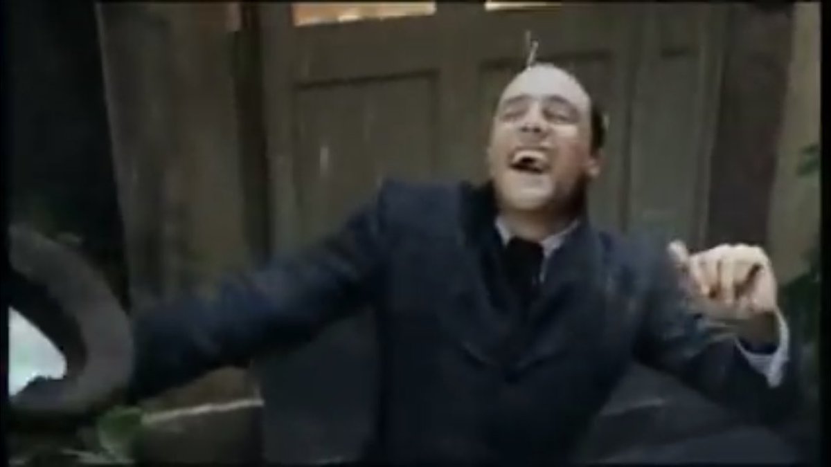 Schwartzie14's tweet photo. I really love Burberry’s new “Singin’ In The Rain” film. And I still love this VW classic. 

https://t.co/0vMe3te32N https://t.co/qO7dvAzNRl
