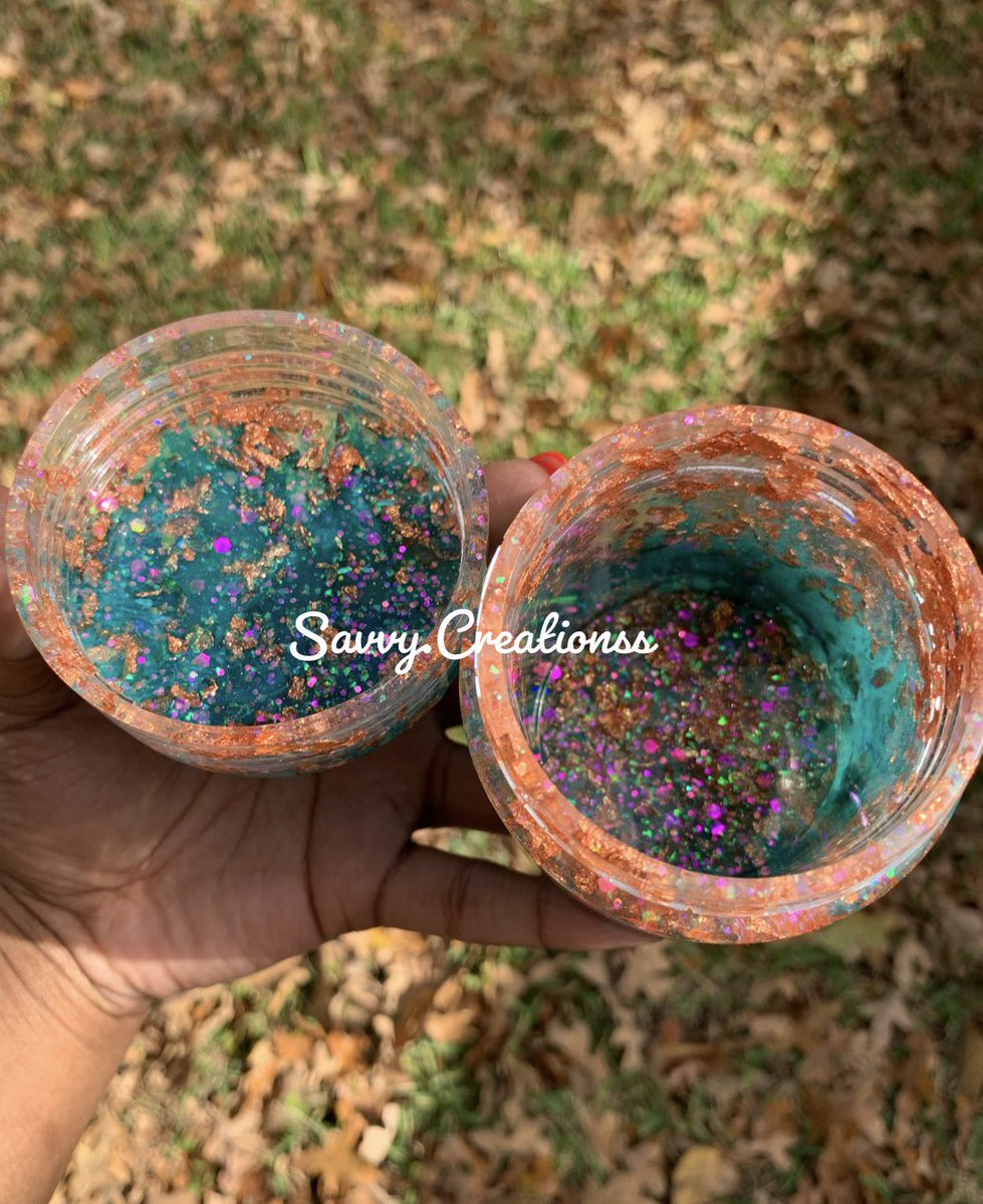 savvycreationss's tweet photo. ✨JARS✨

Now with screw in lids! Perfect for decoration , 🍃💨, or whatever your heart desires!! 

Available in my shop now! https://t.co/oQ7t6RIYe1

Can be customized as well! DM me for info! 🤎 https://t.co/QjYtbI6KxP