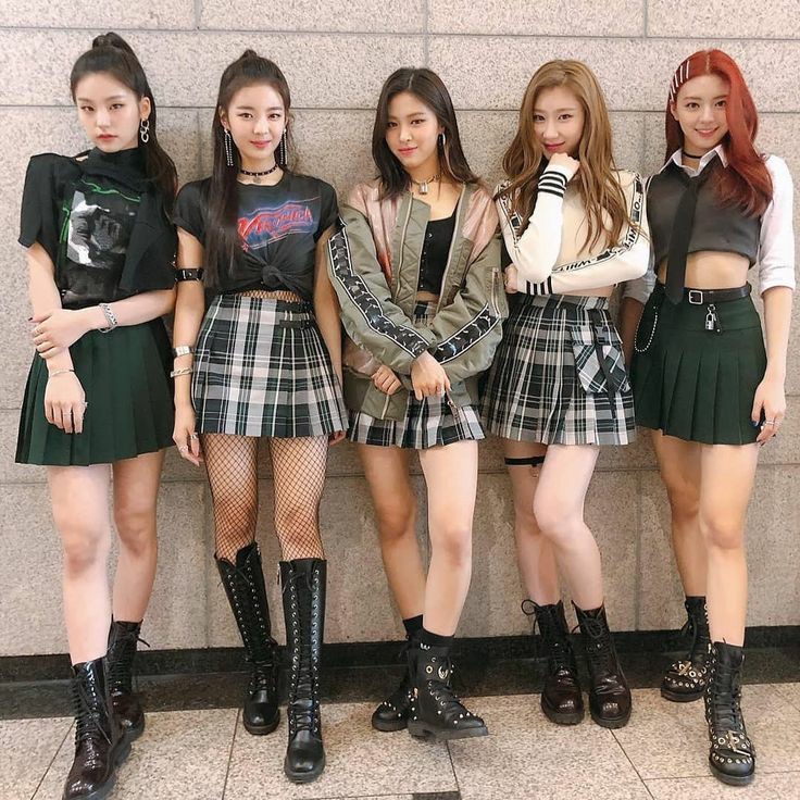 snuwooya's tweet photo. 74. ITZY https://t.co/KzFIiDy9rO