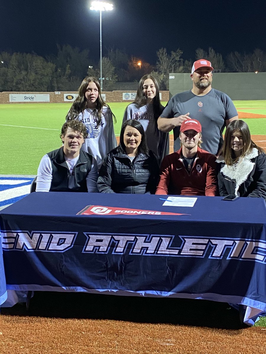 enid_hsbaseball's tweet photo. Congrats ⁦@blakepriest11⁩ for signing your NLI with OU.  #plainsmenpride https://t.co/0ULsbRjw6a