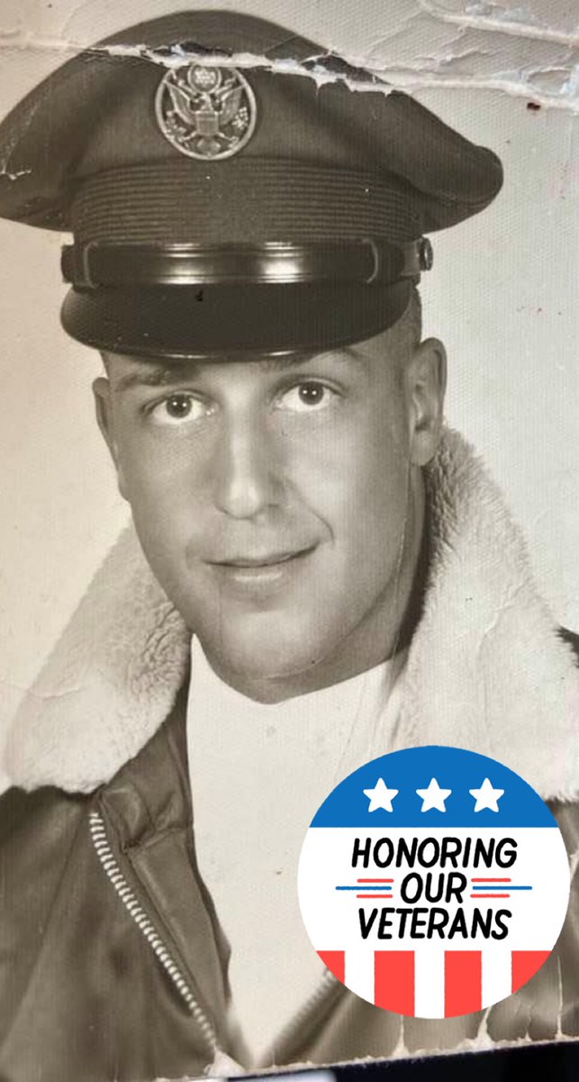 LStipp19's tweet photo. Happy Veterans Day! 🇺🇸 https://t.co/HufLZpmcYS