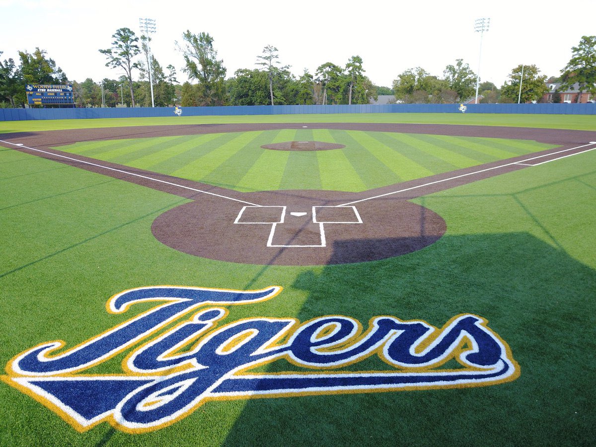 reecedunn333's tweet photo. I'm blessed to announce I have committed to play baseball at East Texas Baptist University! I would like to thank my family and every coach that has helped me along the way #tigerblood @GPSTEXASBASEBA1 @_stayfocused @ETBU_Baseball @dstigerbaseball https://t.co/yzg8vXGK24