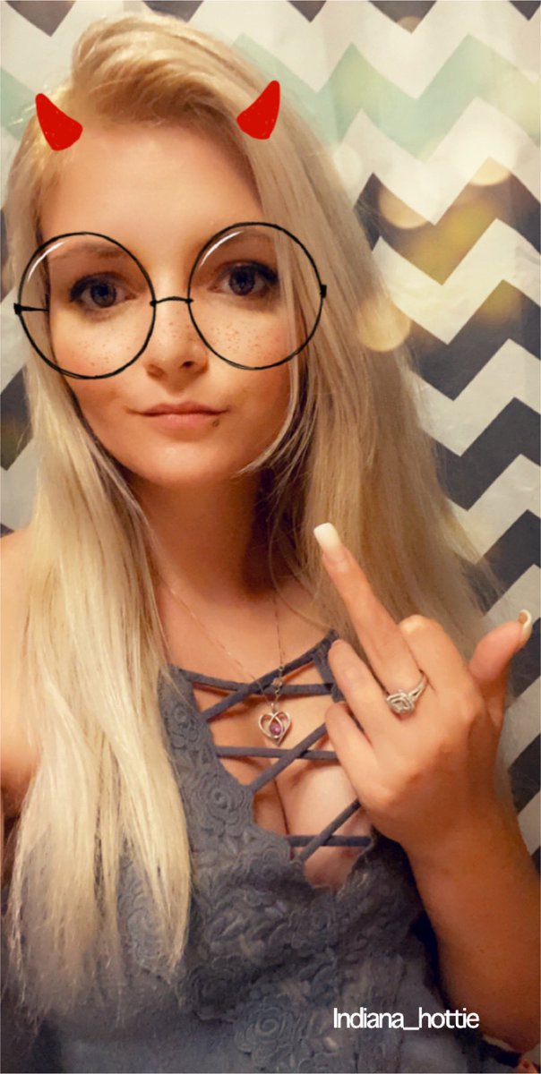 indiana_hottie's tweet photo. I’m feeling a little nice 😆.  

Offering $2 spin specials on draining wheels and $10 tribute to approach to play. 

Entertain me with wallet drains 👏🏻

• Findombrat paypig humanatm finsub whalesubs cashcow walletslave findom fincucks bratworship goddess • https://t.co/2zsi29MBRD
