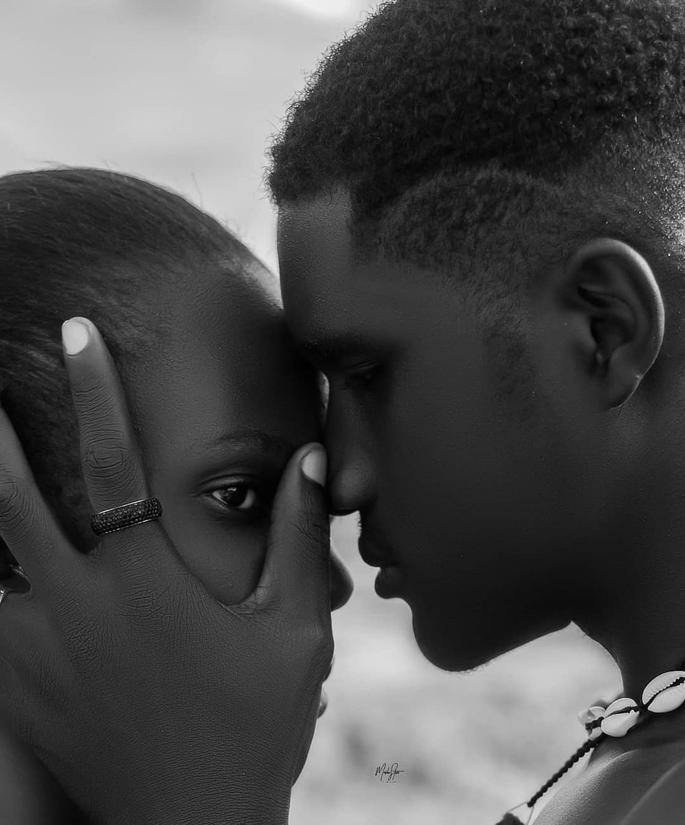 AracdeN's tweet photo. Follow me: @ochanya_ochi
ใปใปใป
We tell a story that words can't do justice to,u have to look to understand,u have to see to comprehend.
@_adoorn
@ochanya_ochi
Photographed by @marhophoto
#arcademodelsng #blackmodels #ibadanmodels #nigerianmodel # blackandproud #elitemodel https://t.co/ePxrxcVnRW