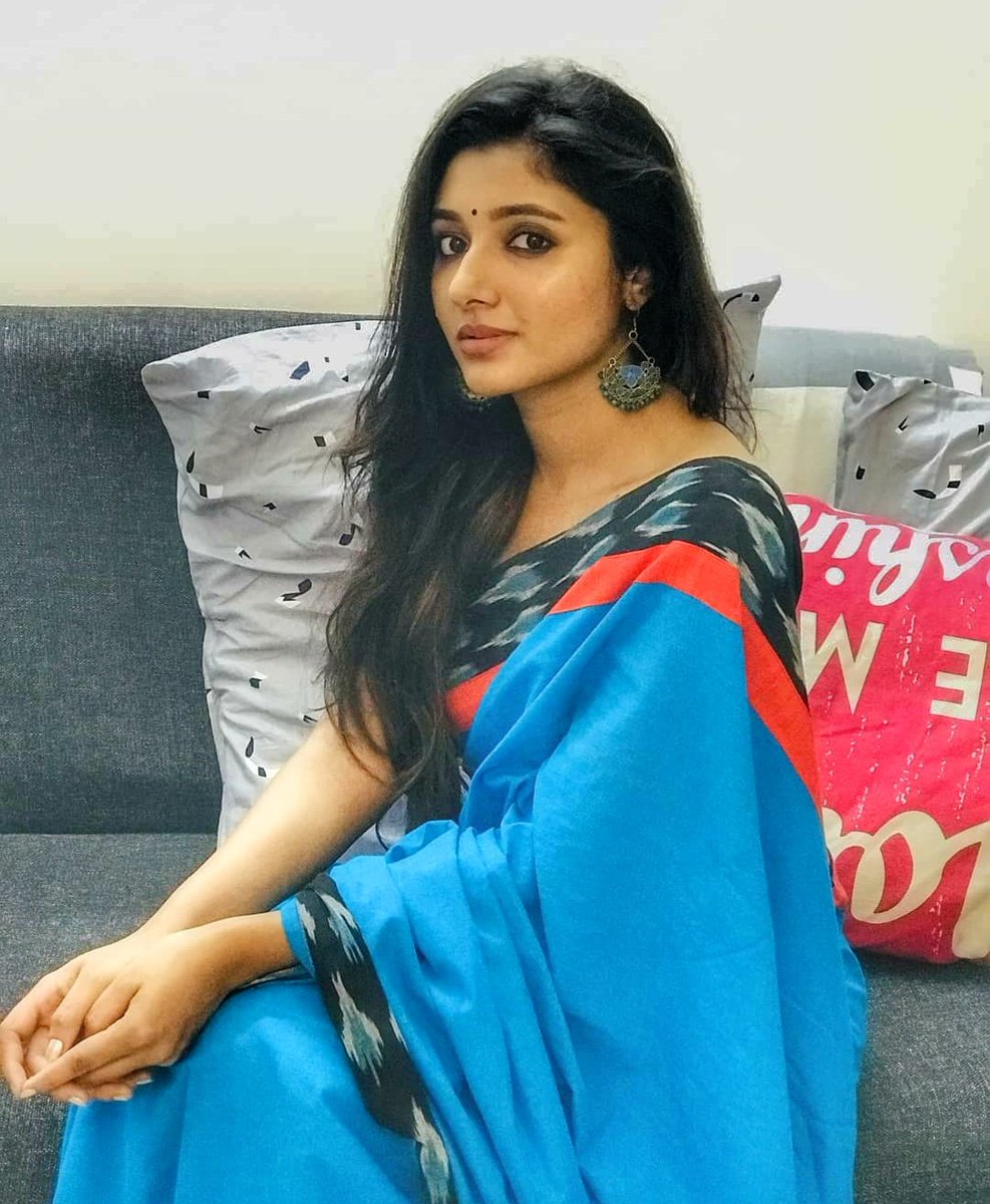 manjula_new's tweet photo. மகிழ்ச்சி இந்த நாள் முழுவதும் உங்களுடன் பயணிக்கட்டும்❤️

இனிய காலை வணக்கம் ☀️ https://t.co/8L9efiXkSK