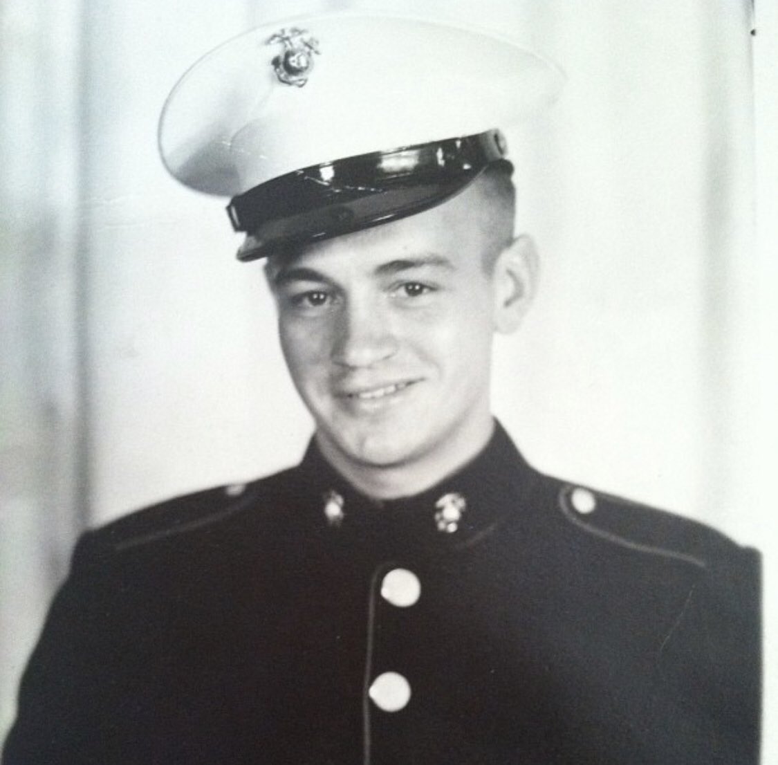 coteachingclass's tweet photo. ❤️ I will forever have the most respect for those that sacrifice their lives for us each and every day!           I am even more thankful for this veteran of mine, my grandfather, who served in the Marines over 70 years ago. https://t.co/4aYjWhgcDG