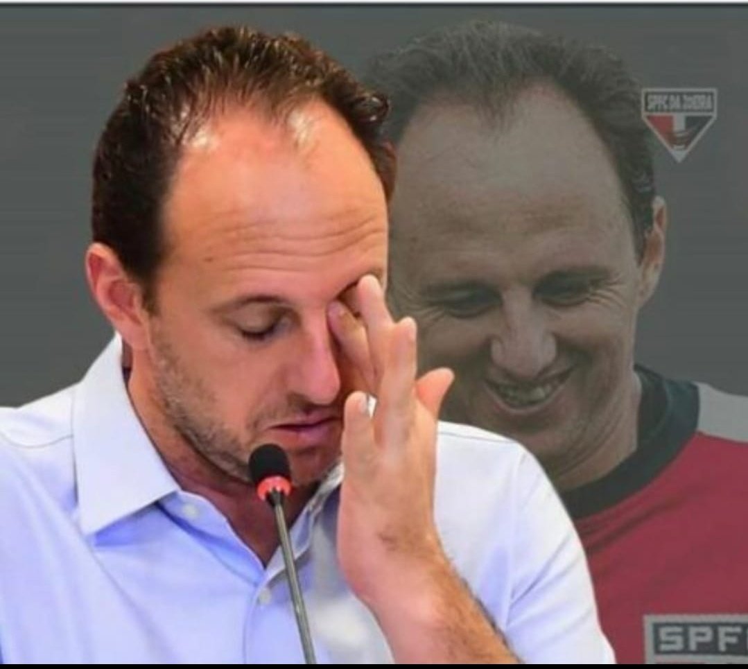 apaixonadasfut's tweet photo. Rogério Ceni nesse momento https://t.co/L5GTeMqP5g