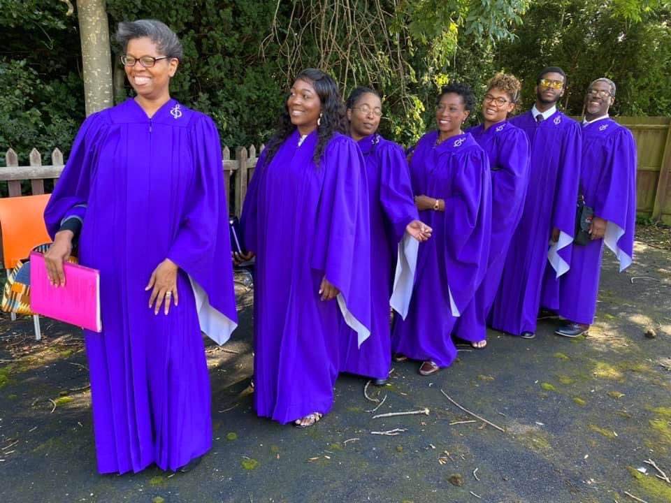 hdmusicltd's tweet photo. #leondixonpianist playing for this gospel choir on BBC Eastenders this evening 12.11.2020 19:35 on BBC1... enjoy 🎹🎼🎤 https://t.co/oe4bJxgQzQ