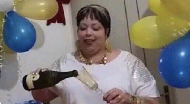 lsbianmandu's tweet photo. “Lisa: nao importa se envelhecemos e formos trocadas por uma nova geração, enquanto ainda tiver alguém falando de nos, porque eles ainda vao se lembrar de como nos brilhamos.”

BLACKPINK MILLION SELLER https://t.co/pupWKuDSgh