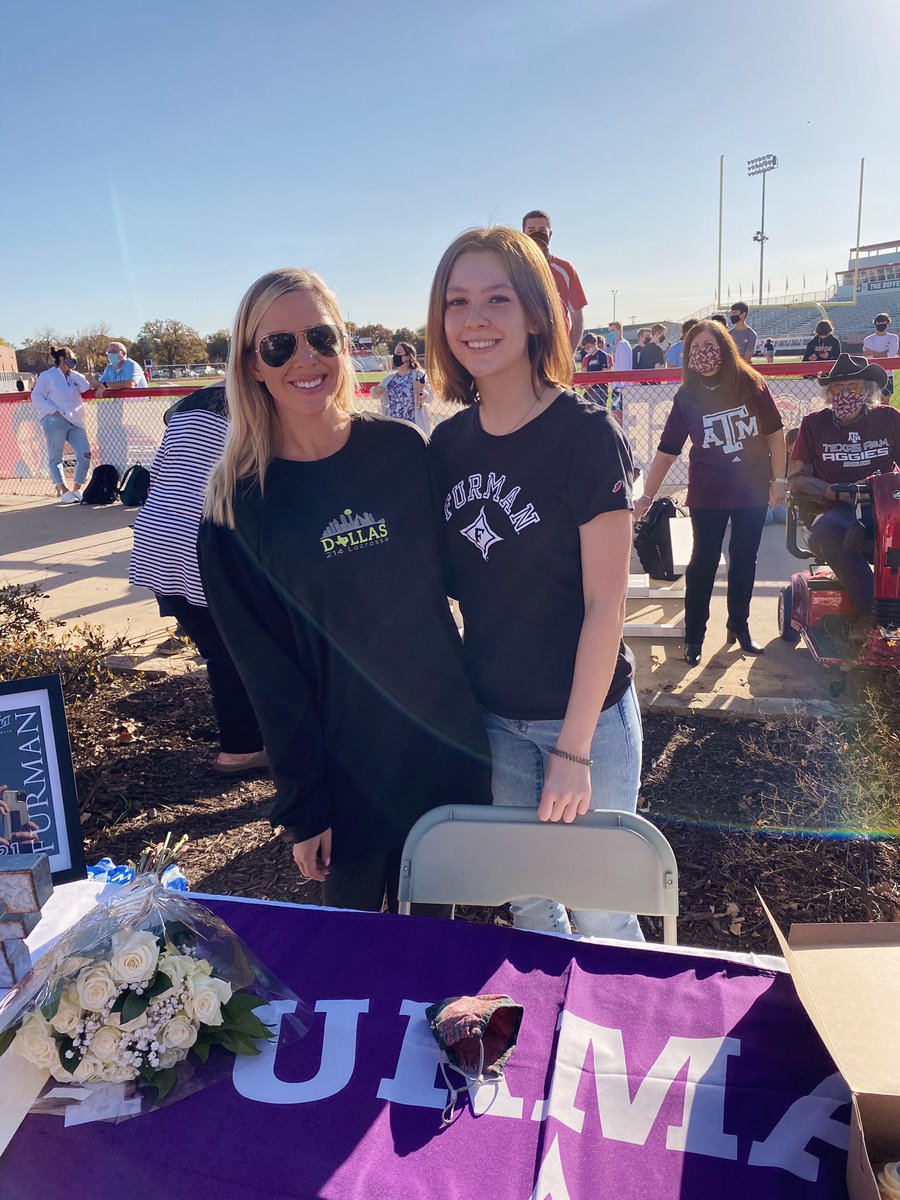 214Lacrosse's tweet photo. 🌟Congrats to our 2021 Goalie, Kenzie McCormick, on signing her National Letter of Intent to play Lacrosse at Furman University!!💛We are so proud of you!!👏🏼Go Paladins!💜🤍
•
#214edge
#214recruiting 
#family214ever https://t.co/gU2sGghC4L