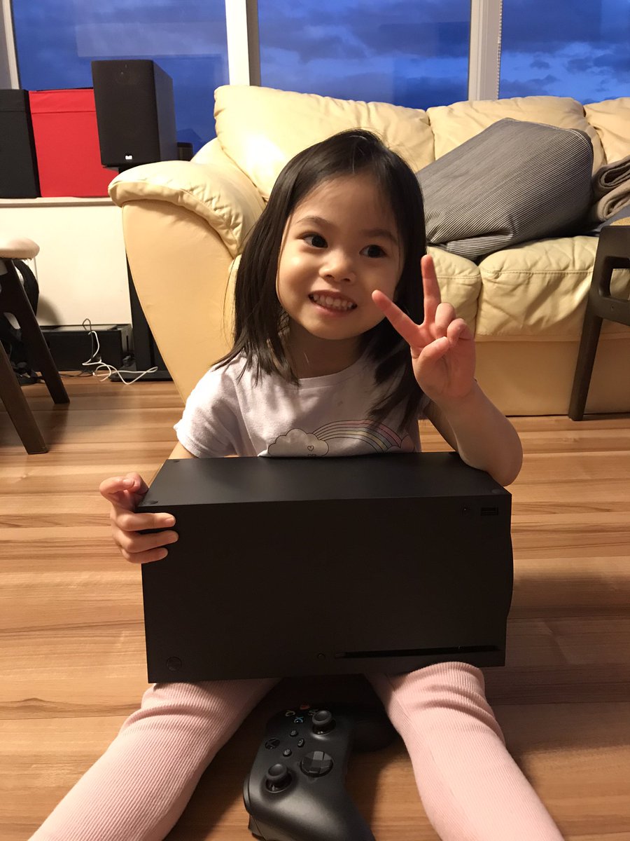 hawaron's tweet photo. @Xbox @XboxP3 Thank you for not leaving behind your Xbox fans in Japan! https://t.co/8K3LNvoohv