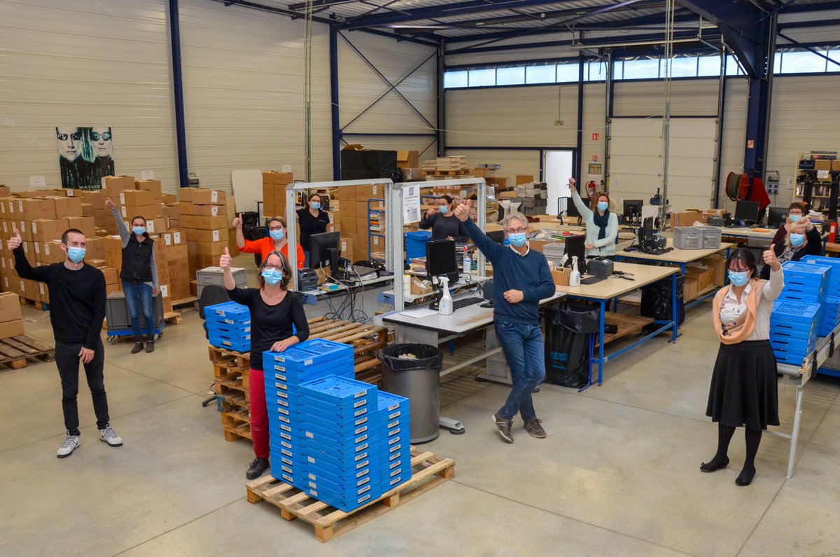 Une équipe logistique et appro motivée (et distanciée) au service de nos clients. #ecommecefrance