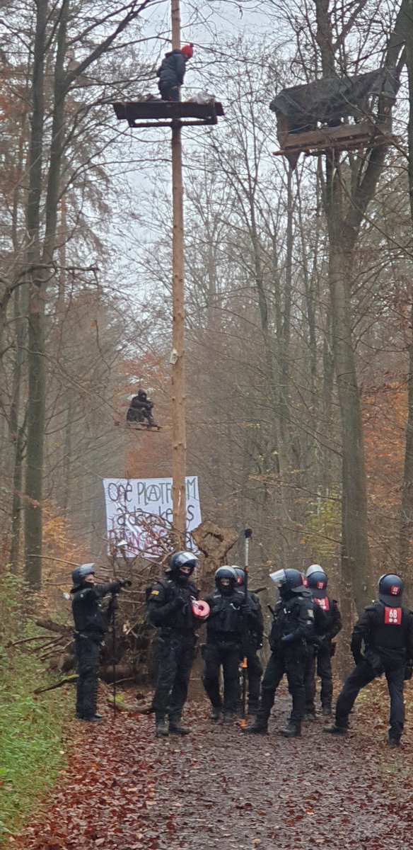 MauliBewohner's tweet photo. Support bei drüben gebraucht https://t.co/rv6cdzf1LH