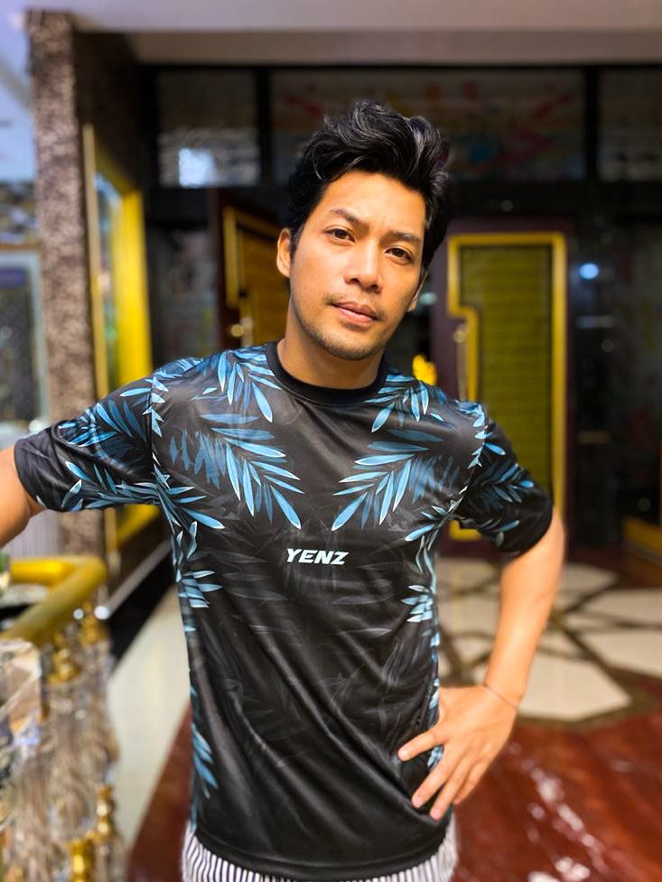 Hai korang 🌹 Korang wajib tau psl BAJU YENZ ni

Artis ramai pakai 😍
Kamal Adli, Wan Sharmila, Syazwan Zulkfli, Sweetqismina,AdamLee , Shuib &amp; ramai lagi tau 😍😱
Kain dia best gila and sejuk!Serap peluh sebab kain high quality 🥰

Yang belum grab Baju Yenz boleh tekan link 👆🥰