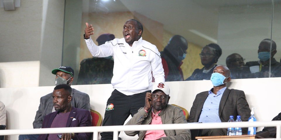 Ruto donates Sh1 million to Harambee Stars, pledges govt support for team bit.ly/2JZH994
