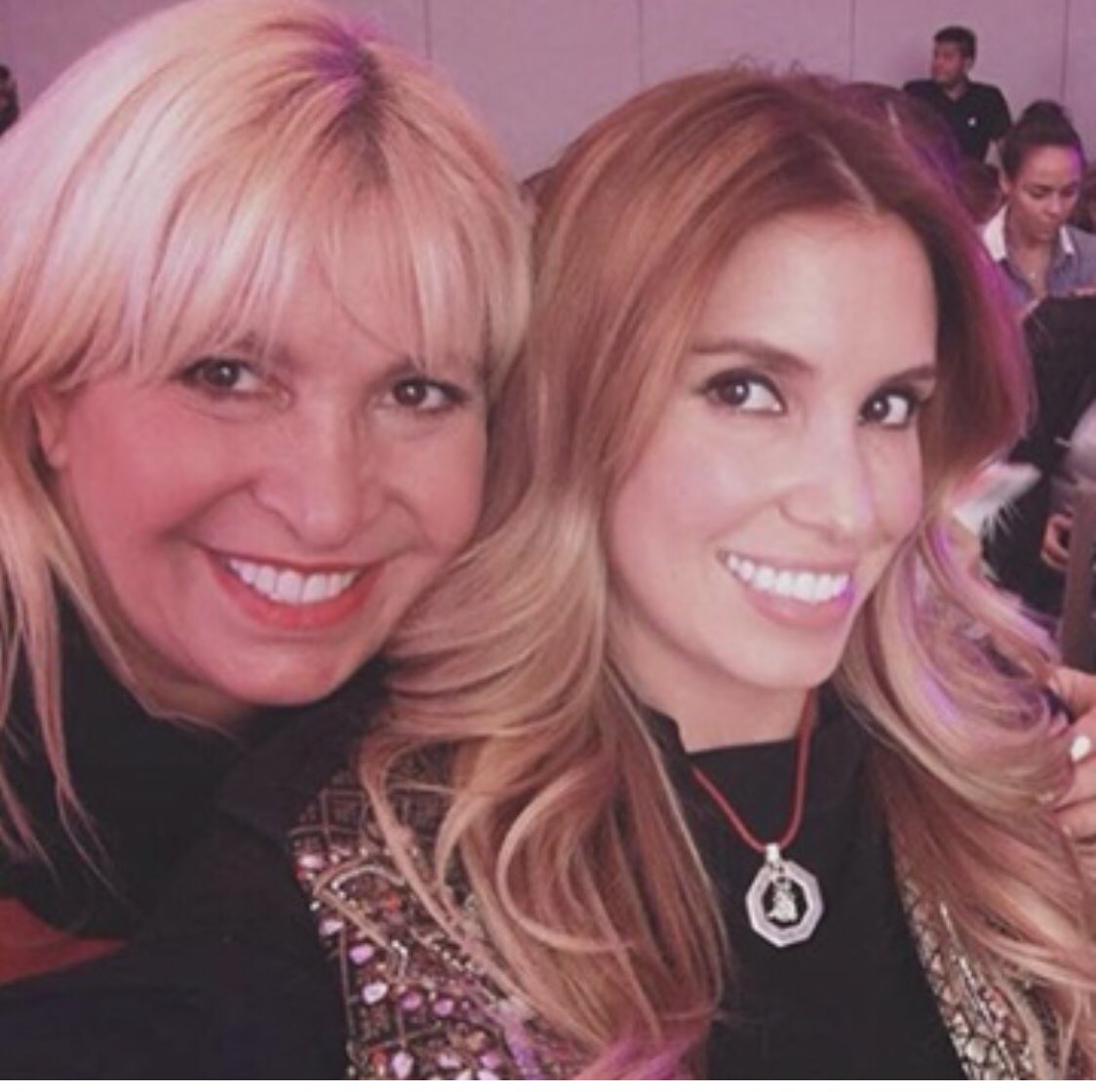 andyescalona's tweet image. Mi deseo de 11/11 tu ❤️😍❤️😍❤️😍❤️