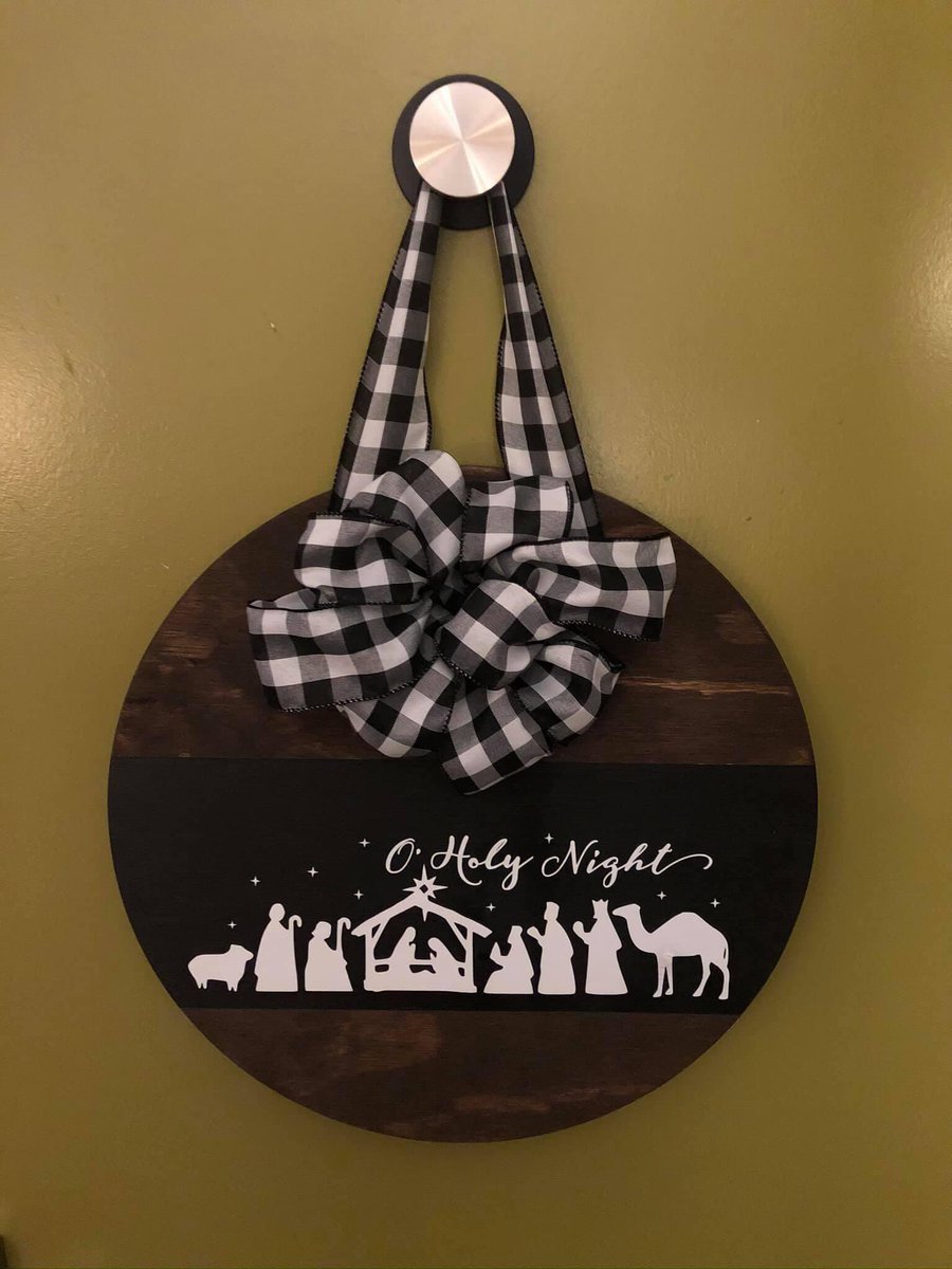 515Woodcraft's tweet image. I wish I had 12 doors to hang all our door hangers on - so hard to pick my favorite! These will be going out to customers this week! I’ve included photos of some of our door hangers options in this post but feel free to browse our Etsy shop.