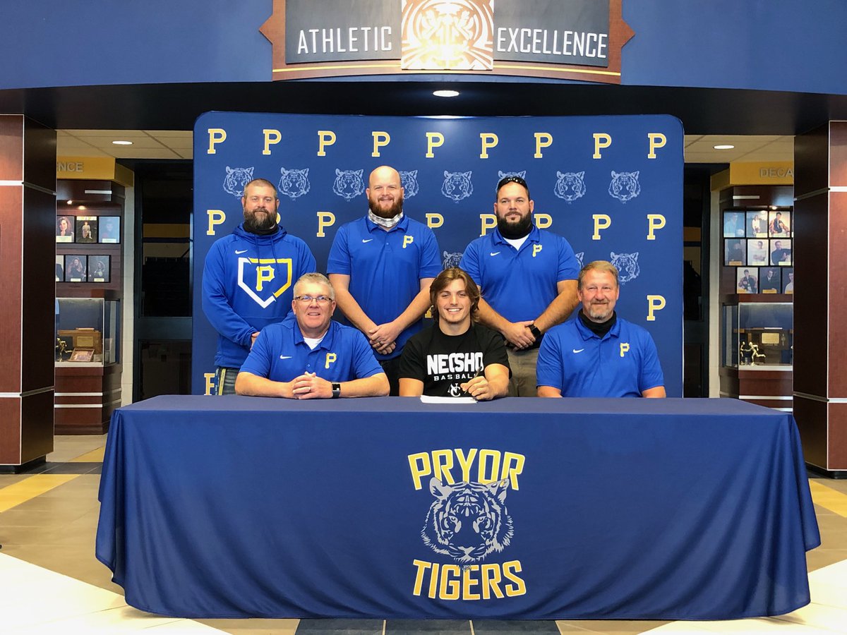 brooksmiller_12's tweet photo. Excited to be able to continue my baseball career at Neosho County Community College next year! #SHOtime @GoNeoshoBasebal @PryorBaseball https://t.co/cKIOkFQb1R