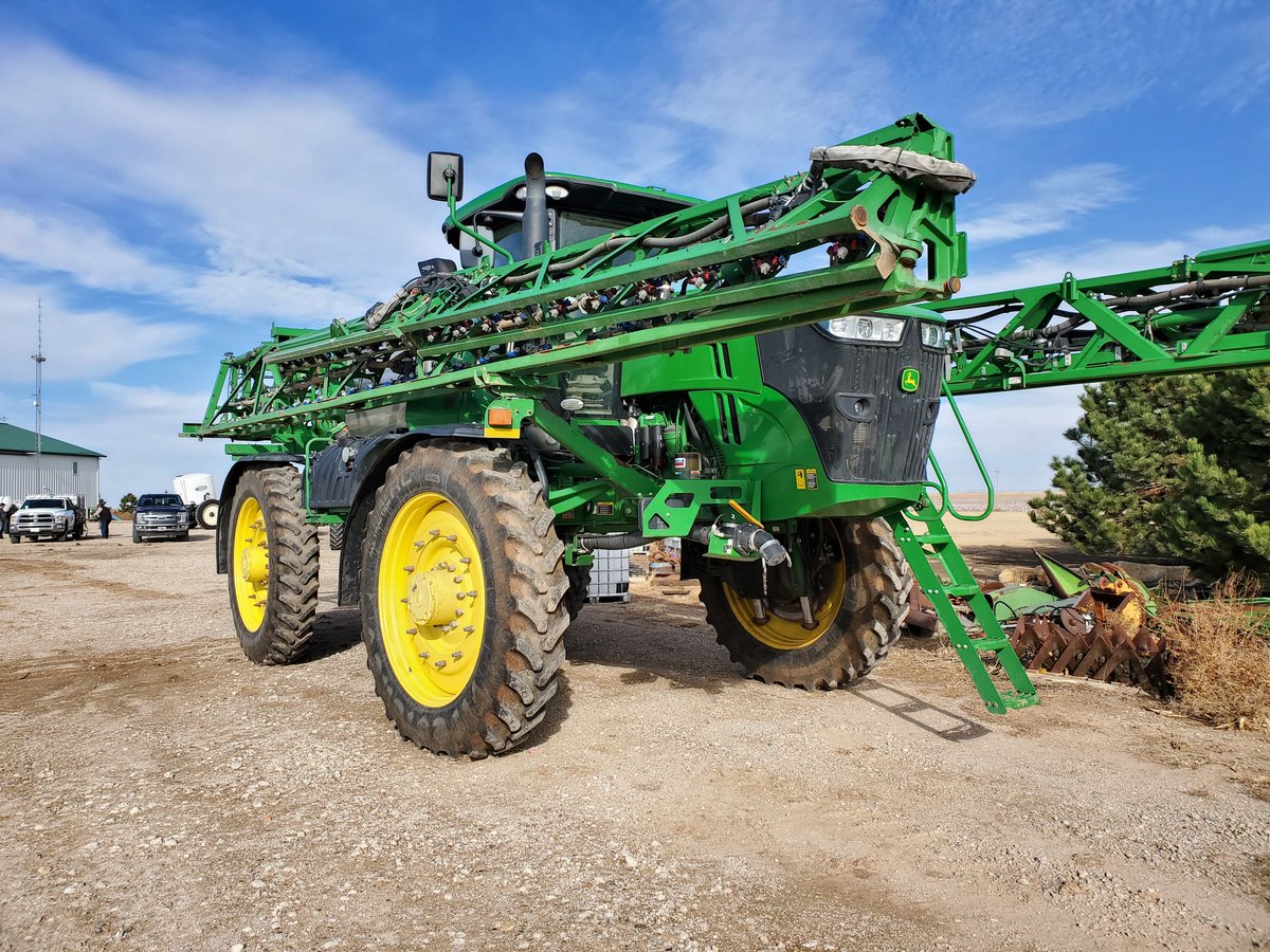 AWApp1's tweet image. 2016 R4045 Sprayer for sale. 120&apos; stainless boom, 15&quot; spacing, boomtrac, hi flow pump, dual flow meter, auto solution control, front fill, premium cab.