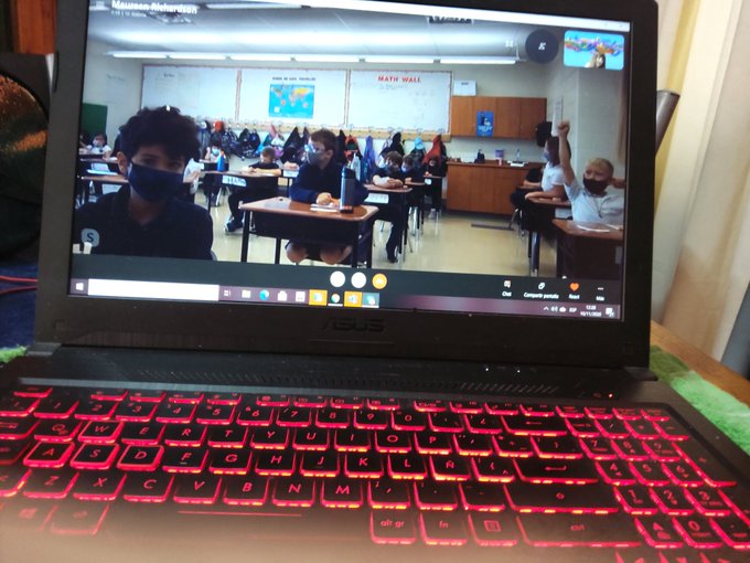 mariajosegiaved's tweet image. We connected with Ireland 
@Flipgrid @MicrosoftEDU @Buncee
 @Wakelet @SkypeClassroom
 #GlobalLearningConnection