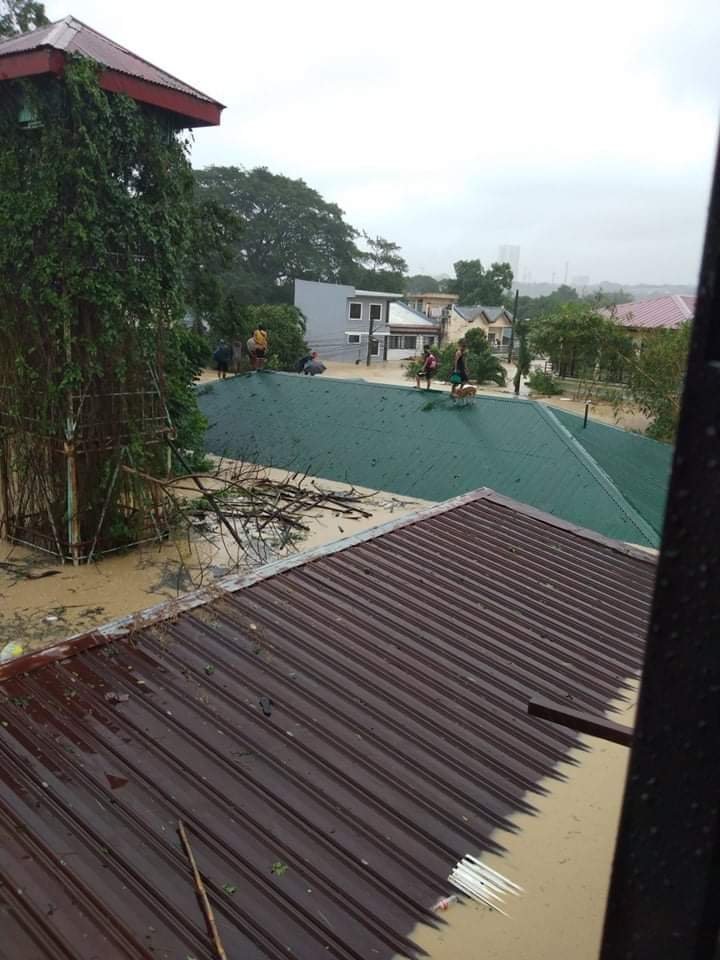 ‼️ 33A St. Anne Provident Village Marikina.

#UNTVNewsAndRescue #UlyssesPH #RescuePH

m.facebook.com/story.php?stor…
