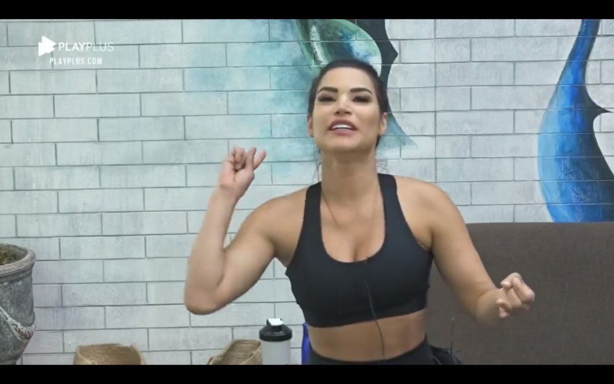 ZAMENZA's tweet photo. "Fui atacada, sofri, chorei, beijei, gostei, perdoei, fui perdoada, vivi intensamente, isso pra mim é um sonho, tenho muito o que mostrar, voces já sabem da minha indole, to aqui humildemente pra dizer #FicaRaissa."

MARAVILHOSA!!!!!!!!!!!!! #ProvadoFazendeiro https://t.co/CfVhpO9czK