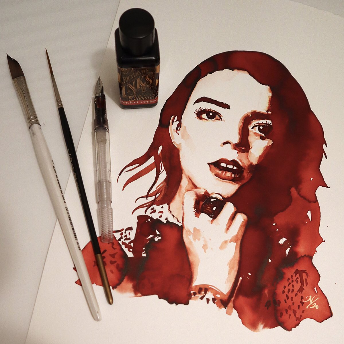 Diamine Ancient Copper. Seems to be a great colour match for The Queens Gambit heroine Beth Harmon played by Anja Taylor-Joy. If you haven’t seen this mini series yet... it’s really good.#thequeensgambit #fountainpeninkart #inkgeeks #fpnetwork #noodlerscreaper@anyataylorjoy