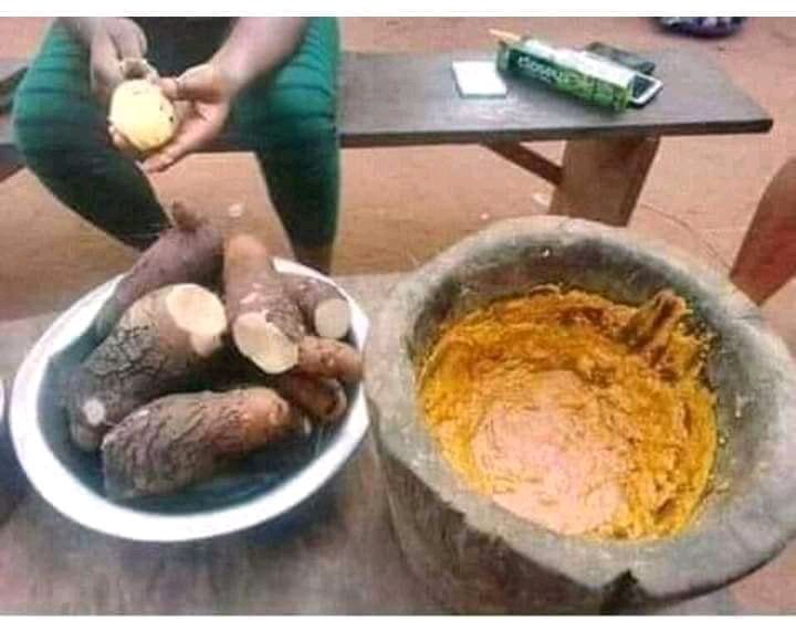 Since today is Thursday, let's do a throwback of native delicacies and how we ate them then.Thread...