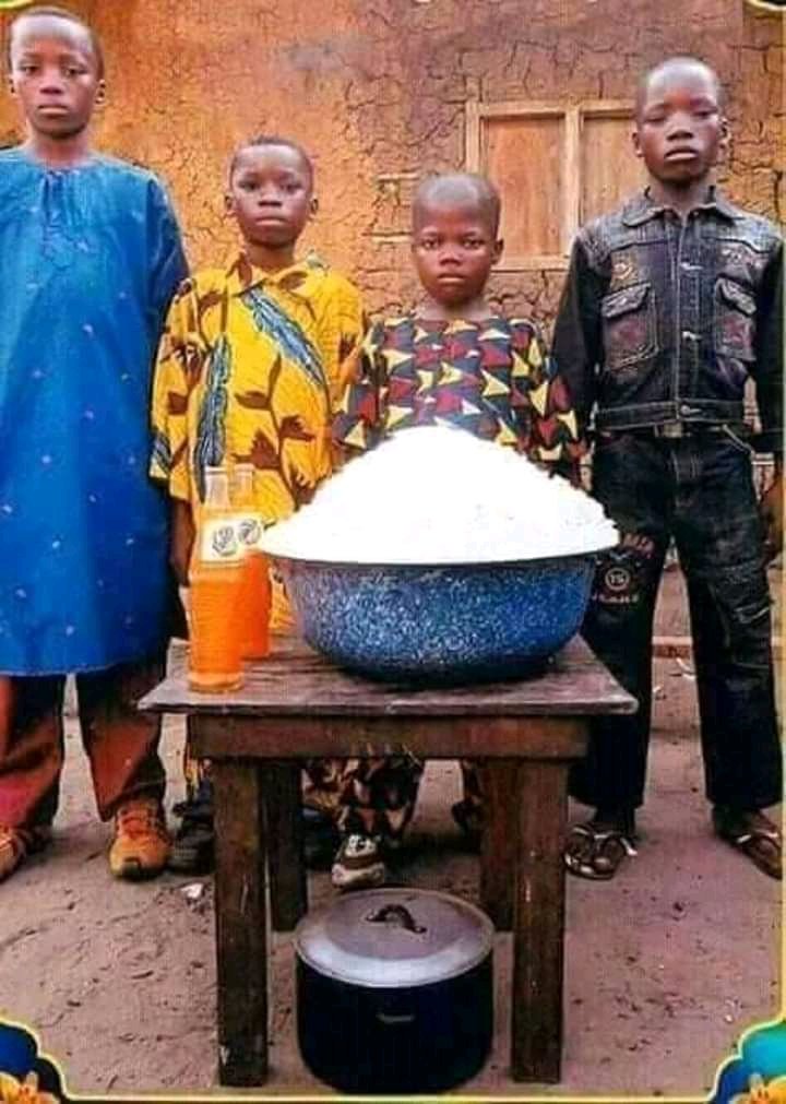 Since today is Thursday, let's do a throwback of native delicacies and how we ate them then.Thread...